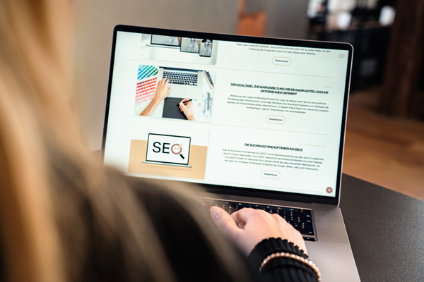 Was is ein Blog? Dieses Bild zeigt ein Laptopbildschirm